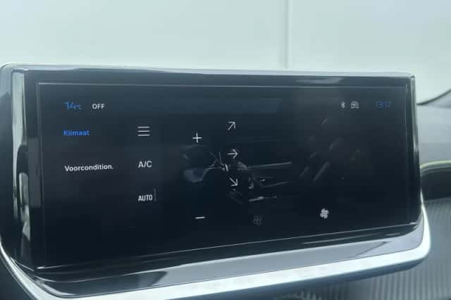 Peugeot e-2008 (2025) thumbnail 13
