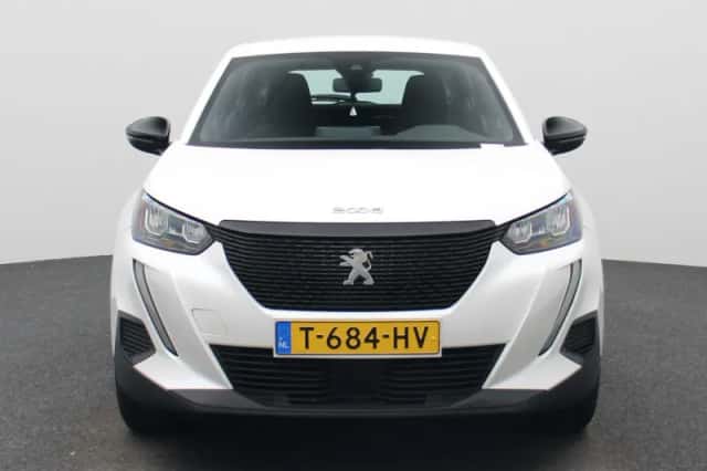 Peugeot 2008 (2023) thumbnail 4