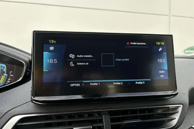Peugeot 3008 (2021) thumbnail 14