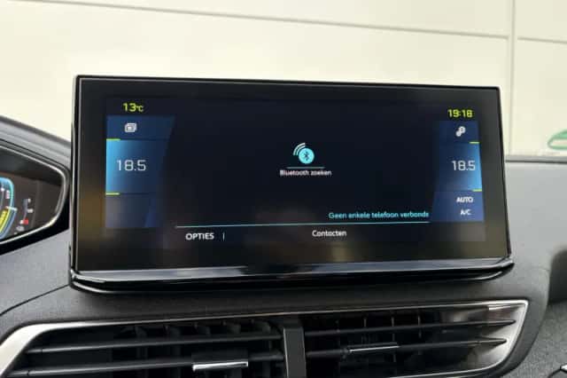 Peugeot 3008 (2021) thumbnail 18