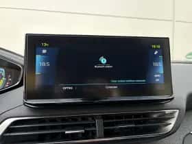 Peugeot 3008 (2021) thumbnail 18