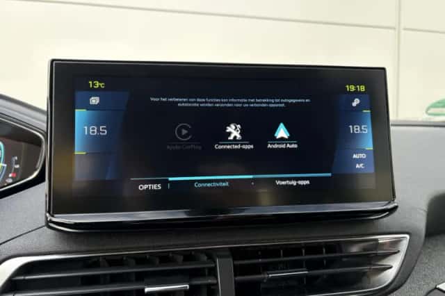 Peugeot 3008 (2021) thumbnail 19