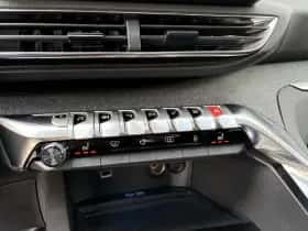 Peugeot 3008 (2021) thumbnail 20