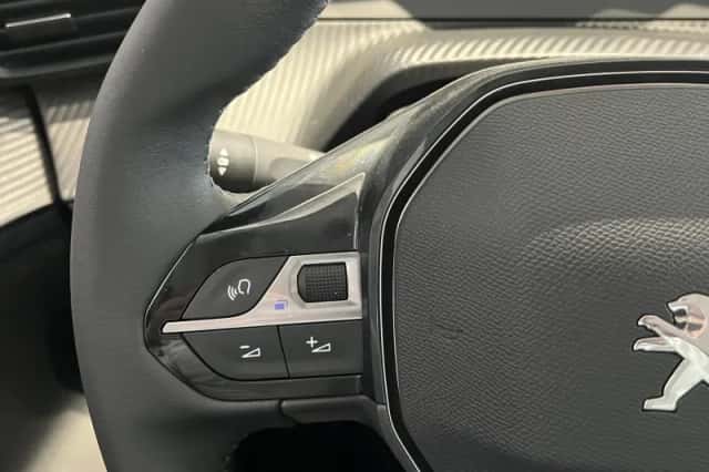 Peugeot e-208 (2023) thumbnail 14