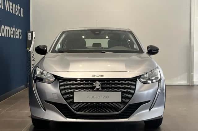 Peugeot e-208 (2023) thumbnail 5