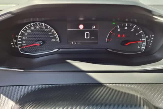 Peugeot 2008 (2023) thumbnail 12