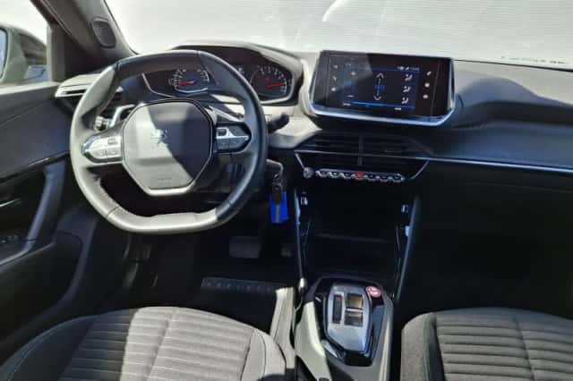 Peugeot 2008 (2023) thumbnail 10