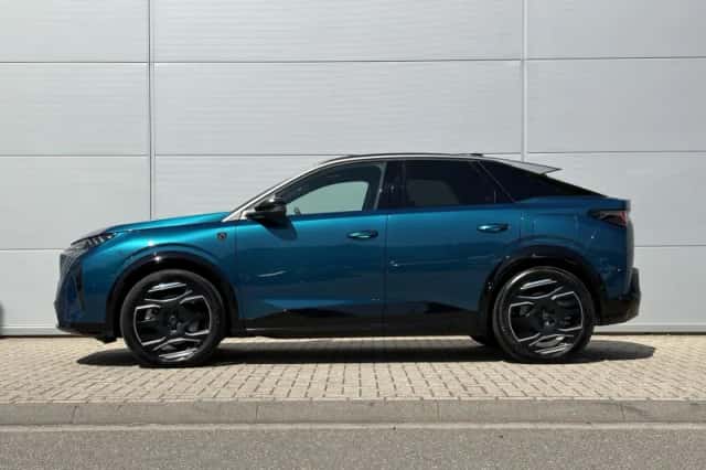Peugeot e-3008 (2024) thumbnail 3