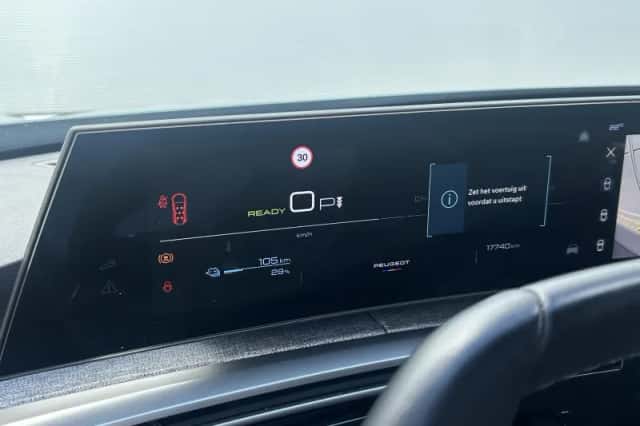 Peugeot E-5008 (2025) thumbnail 2