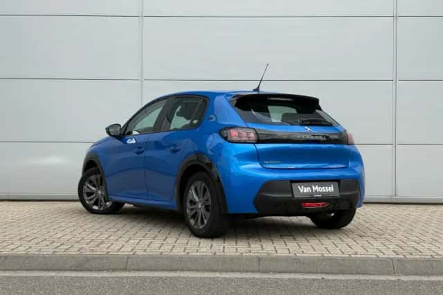 Peugeot e-208 (2021) thumbnail 4