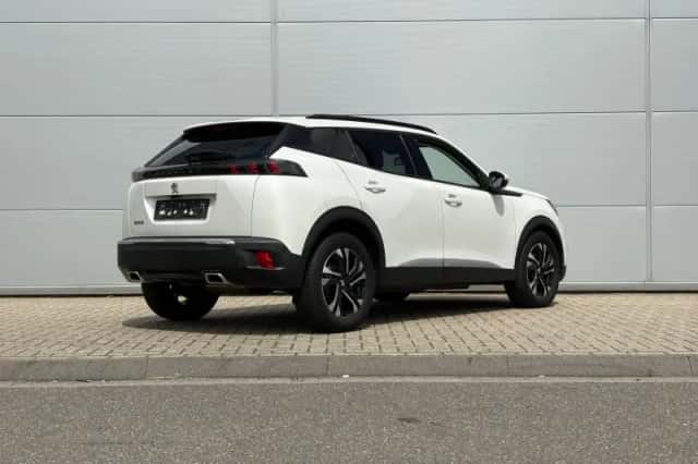 Peugeot 2008 (2021) thumbnail 6