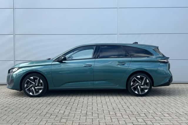 Peugeot 308 (2023) thumbnail 3
