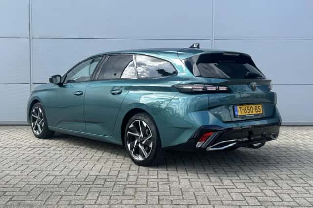 Peugeot 308 (2023) thumbnail 4