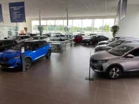 Peugeot 308 (2023) thumbnail 5