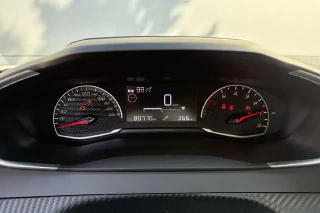 Peugeot 2008 (2022) thumbnail 11