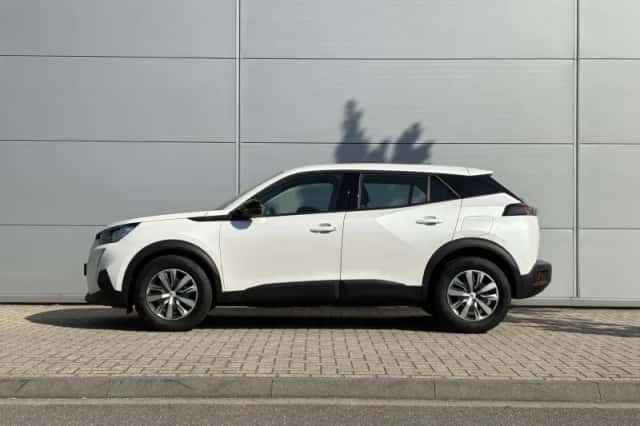 Peugeot 2008 (2022) thumbnail 3