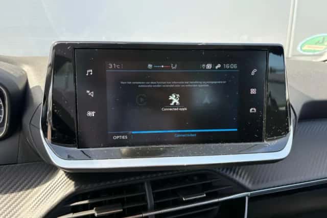 Peugeot 208 (2023) thumbnail 13