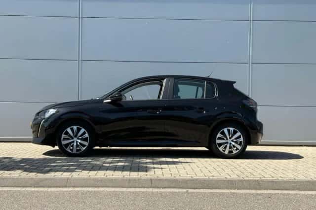 Peugeot 208 (2023) thumbnail 3