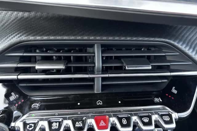 Peugeot e-208 (2024) thumbnail 25
