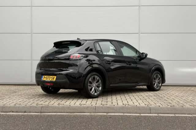 Peugeot e-208 (2022) thumbnail 6
