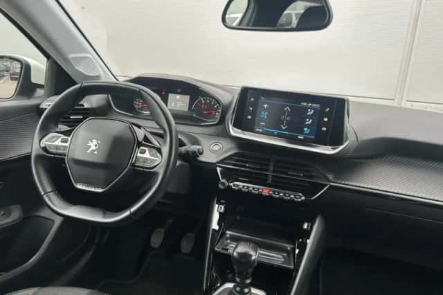 Peugeot 208 (2021) thumbnail 11