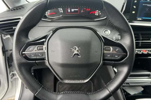 Peugeot 208 (2021) thumbnail 12