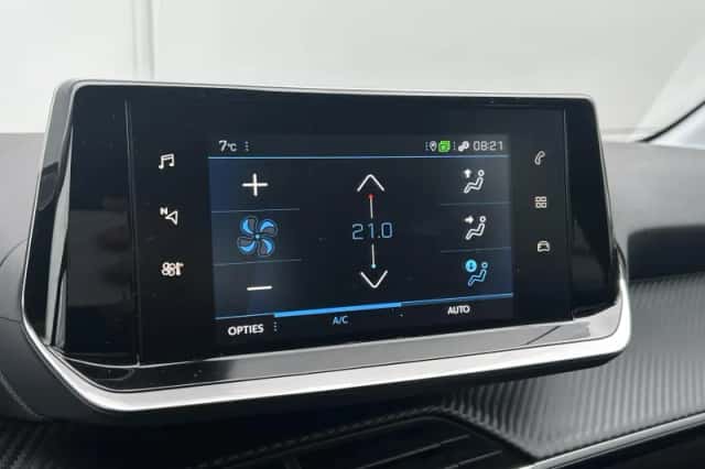 Peugeot 208 (2021) thumbnail 17