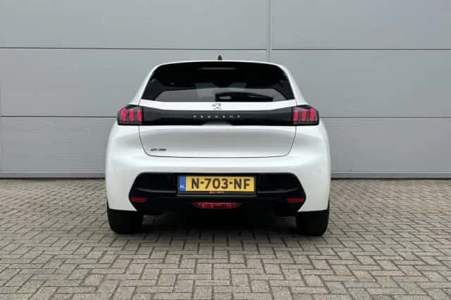 Peugeot 208 (2021) thumbnail 5