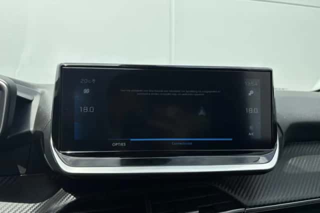 Peugeot 208 (2023) thumbnail 15