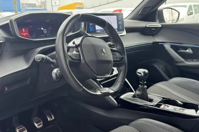 Peugeot 2008 (2020) thumbnail 16