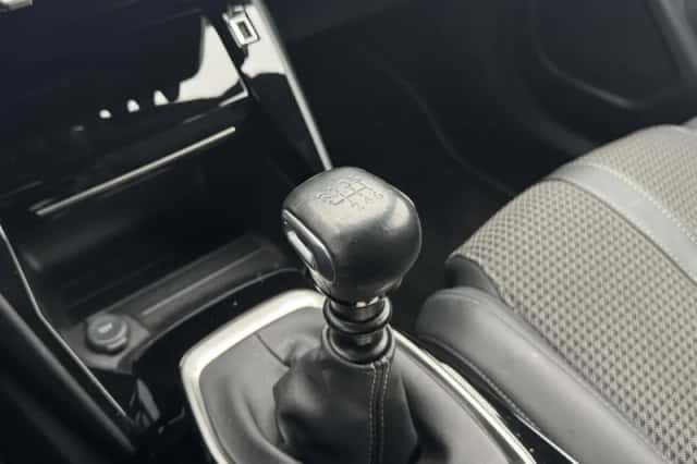 Peugeot 2008 (2020) thumbnail 18