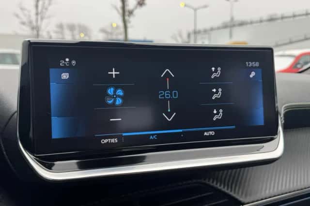 Peugeot 2008 (2020) thumbnail 20
