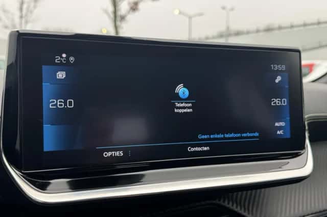 Peugeot 2008 (2020) thumbnail 23