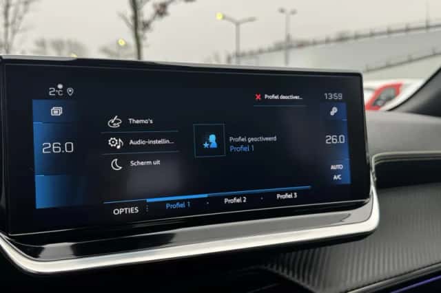 Peugeot 2008 (2020) thumbnail 27