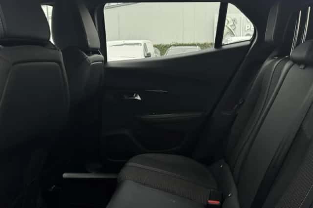 Peugeot 2008 (2020) thumbnail 31