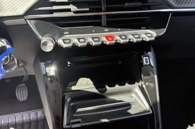 Peugeot 208 (2025) thumbnail 19