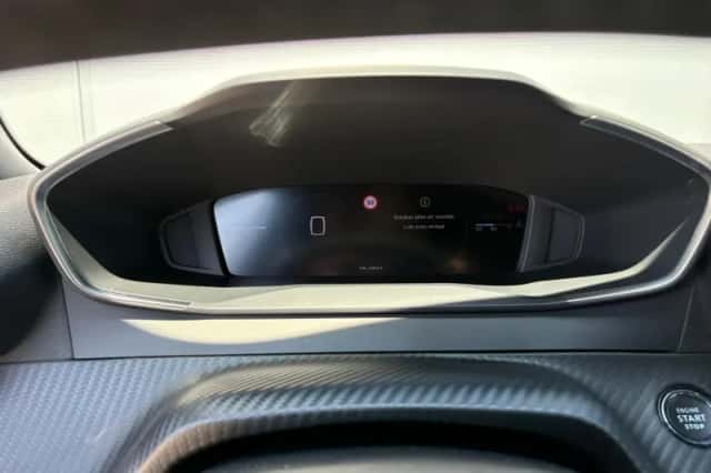 Peugeot 2008 (2025) thumbnail 11