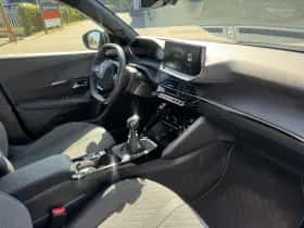 Peugeot 2008 (2025) thumbnail 16