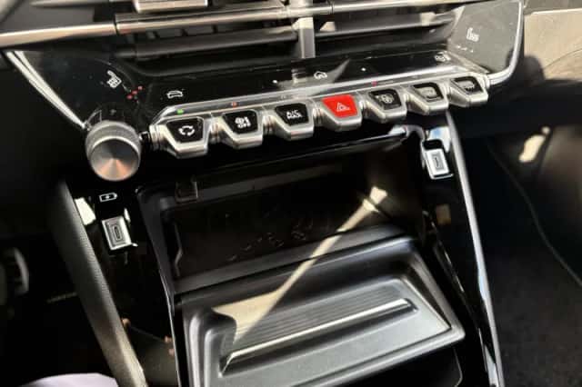 Peugeot e-2008 (2026) thumbnail 18