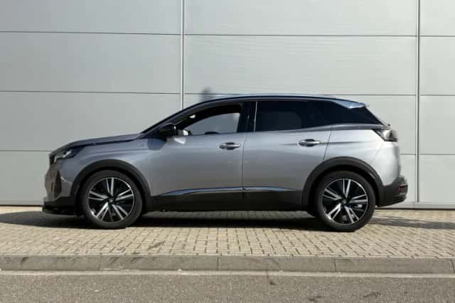 Peugeot 3008 (2021) thumbnail 3