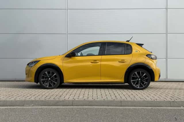 Peugeot e-208 (2023) thumbnail 3