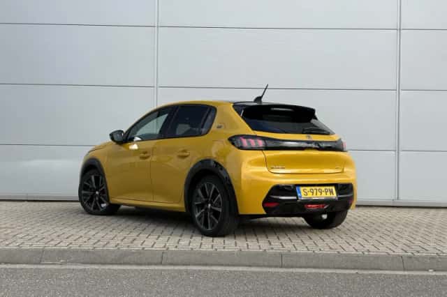 Peugeot e-208 (2023) thumbnail 4