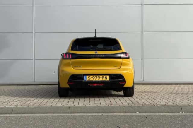 Peugeot e-208 (2023) thumbnail 5