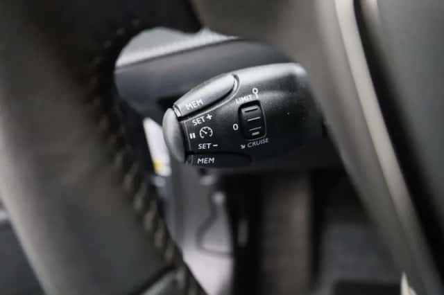 Peugeot e-2008 (2023) thumbnail 19
