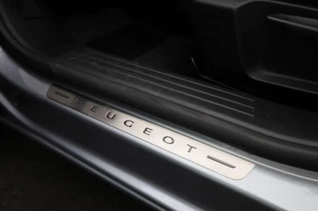 Peugeot e-2008 (2023) thumbnail 30