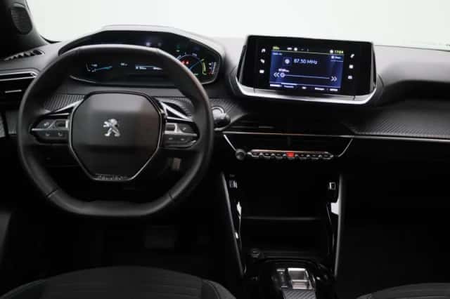 Peugeot e-2008 (2023) thumbnail 8