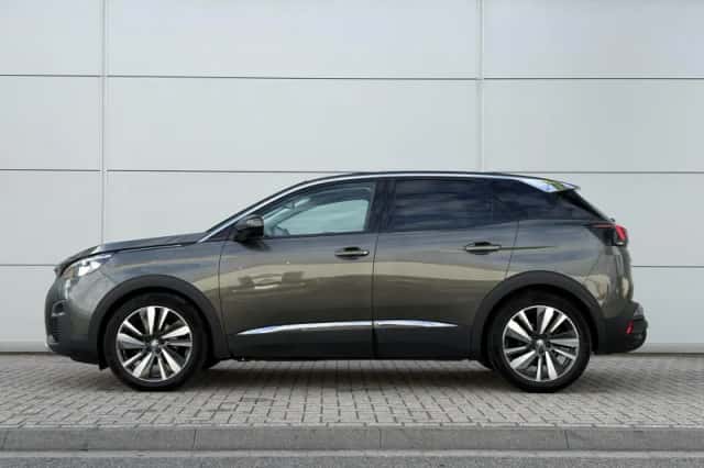 Peugeot 3008 (2020) thumbnail 3