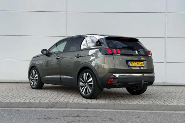 Peugeot 3008 (2020) thumbnail 4