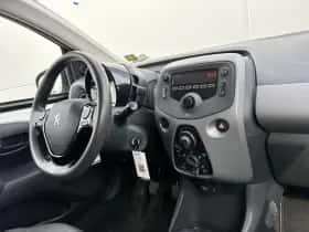 Peugeot 108 (2021) thumbnail 11