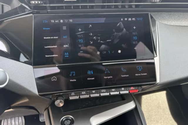 Peugeot e-308 (2024) thumbnail 18